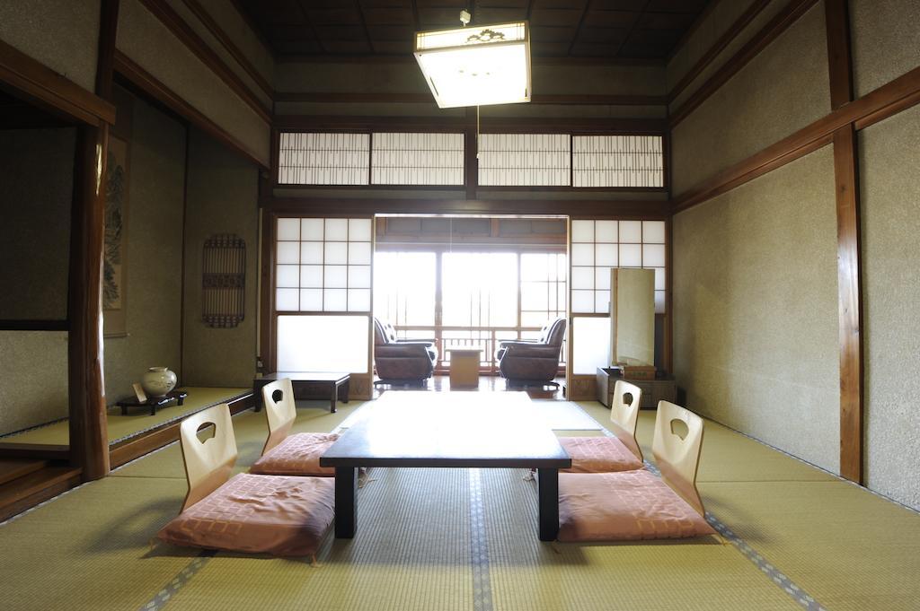 Hitoyoshi Ryokan Zimmer foto